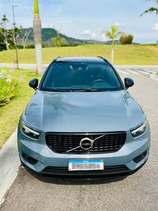 VOLVO XC40 1.5 T5 RECHARGE R-DESIGN GEARTRONIC